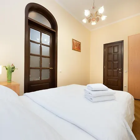 Apartment On Independence Square