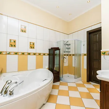 Apartment On Independence Square