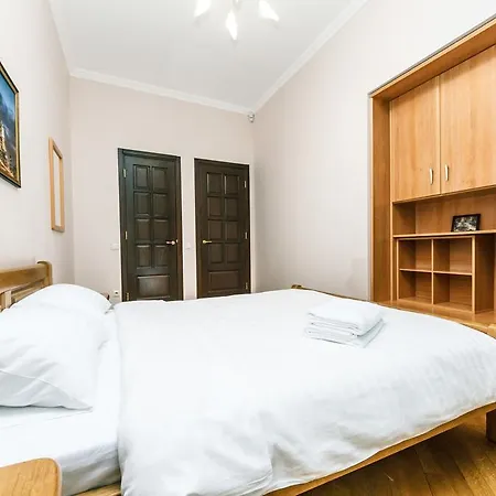 Apartment On Independence Square